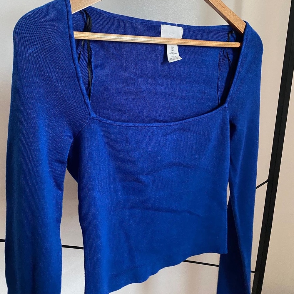 H & M Blue Long Sleeve Scoop Neck - Picture 1 of 4